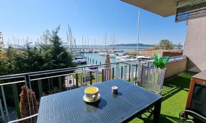 Balatonfured Apartment | Bilberry Apartman