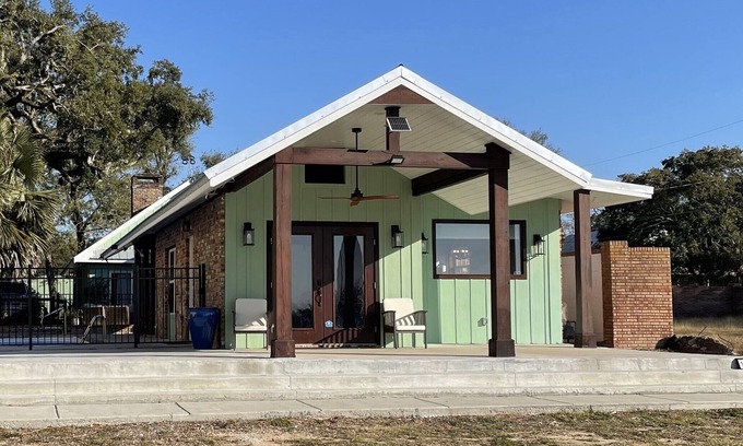 Biloxi Cottage | Biloxi Beach House - beach views, outdoor kitchen & POOL in the heart of Biloxi!