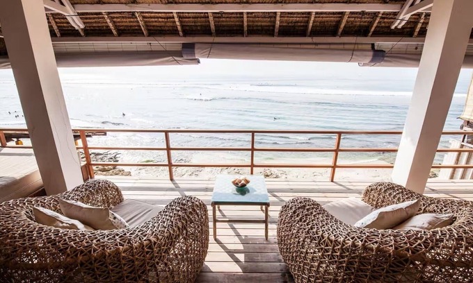 Tanjungbenoa Villa | Bingin beachfront villa stunning sunset views