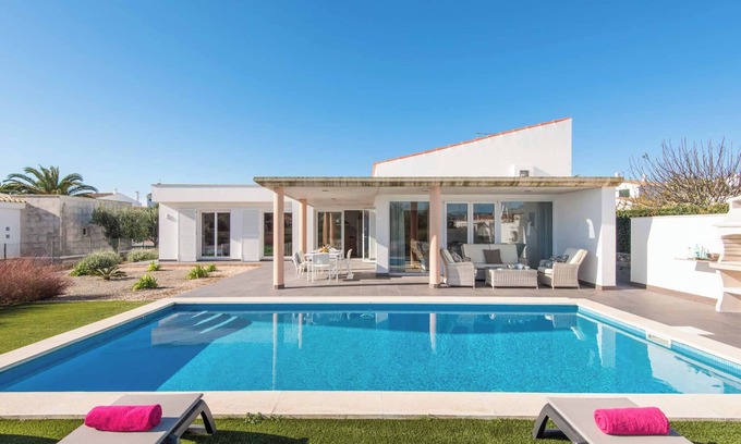 Binidali Villa | Binirubi - Four Bedroom Villa, Sleeps 7