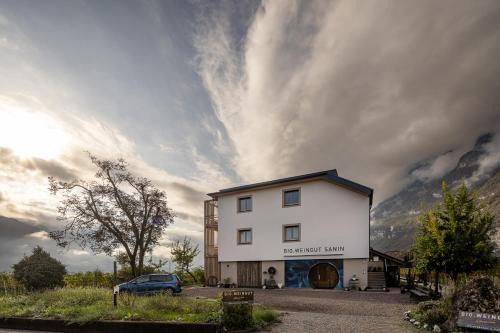 Magre sulla Strada del Vino Apartment | Bio Weingut Sanin im Südtirols Süden