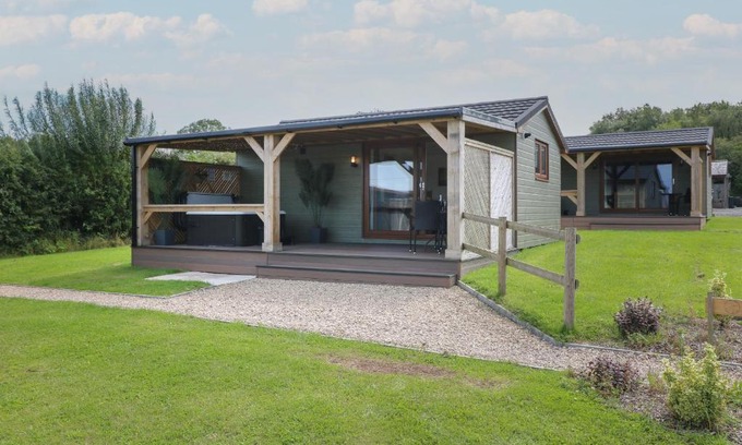 Swadlincote House | Birch