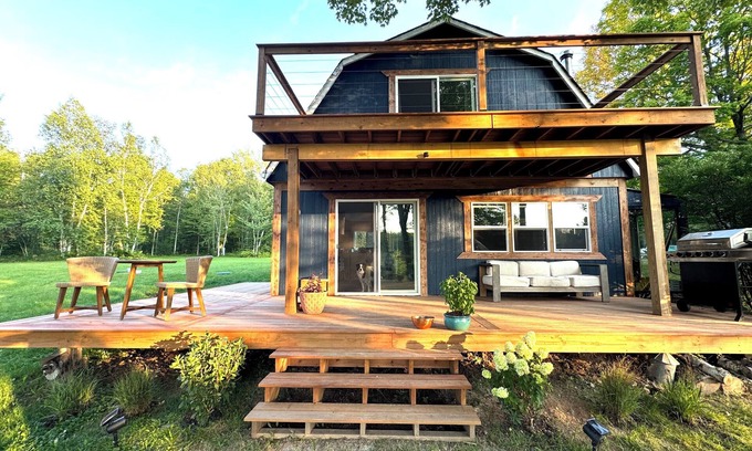 Melrude Cabin | Birder's Paradise: Cozy Cabin on Private Pond w/Wood-Stove, New Kitchen, Birds!