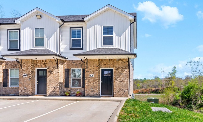 Clarksville Condo | Birdie's Nest on Golf Club (1625 Golf Club Ln)