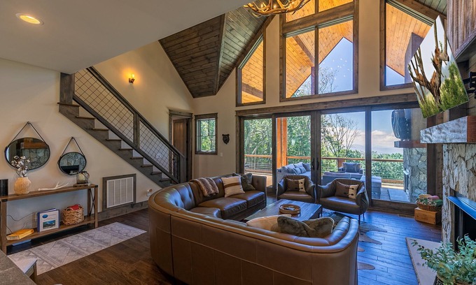Banner Elk Cabin | Birds Eye View at Eagles Nest - hot tub, fire pit
