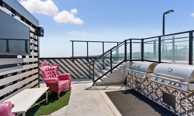 Five Points South Apartment | Birmingham Getaway Studio!
