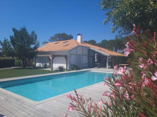 Biscarrosse Plage Villa | Biscarrosse Plage Villa avec piscine pour 12 personnes
