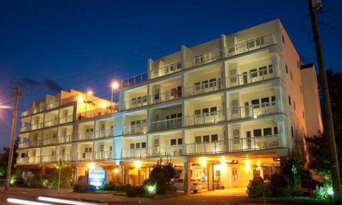 North End Hotel | Biscayne Suites