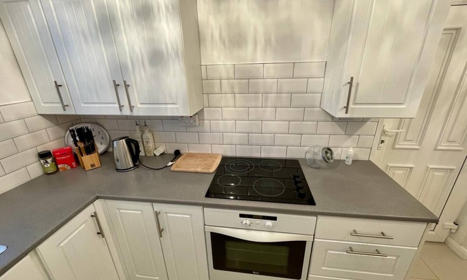 Londonderry Apartment | Bishop's Gate Apartment