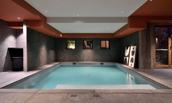 Meribel Ski Chalet | Black Peak Chalet Luxe 15 people
