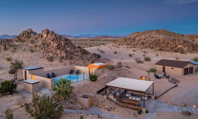 Wonder Valley House | Black Star Oasis | Pool, Boulders & 15 Acres 💫