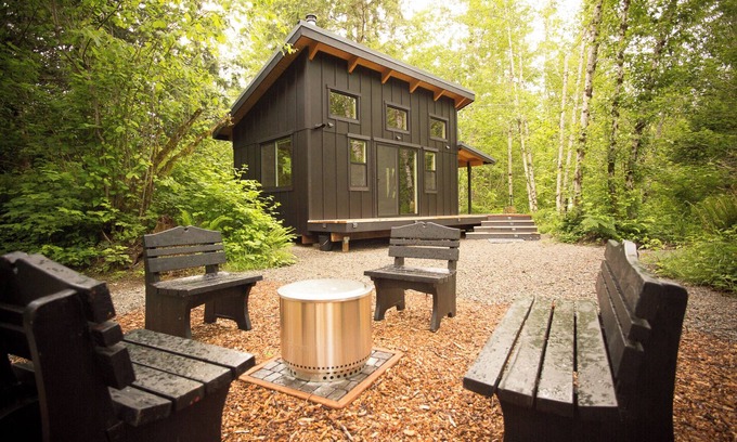 Gold Bar Cabin | Blackberry Hollow ~ Luxury Off-Grid Glamping Near Gold Bar, WA