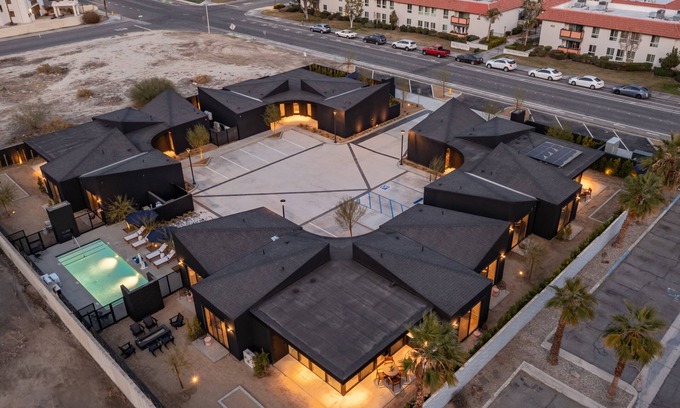 Downtown Palm Springs Apartment | Blackhaus C & D Buyout by AvantStay | Sleeps 16