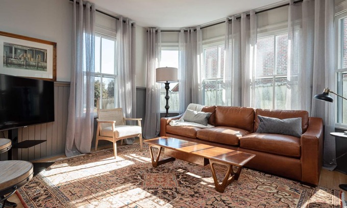 Belmont Apartment | Blacksmith Apartment| Lux Extended Stay in Belmont