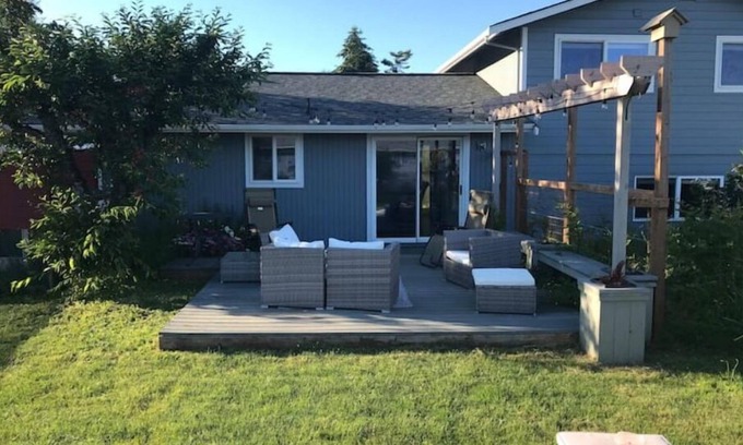 Whatcom County House | Blaine Bomb Bunker