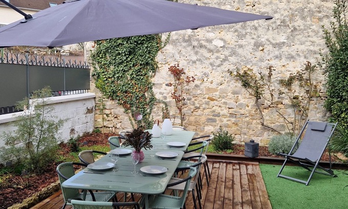 Fontainebleau House | Bleautiful Joséphine - town house with garden