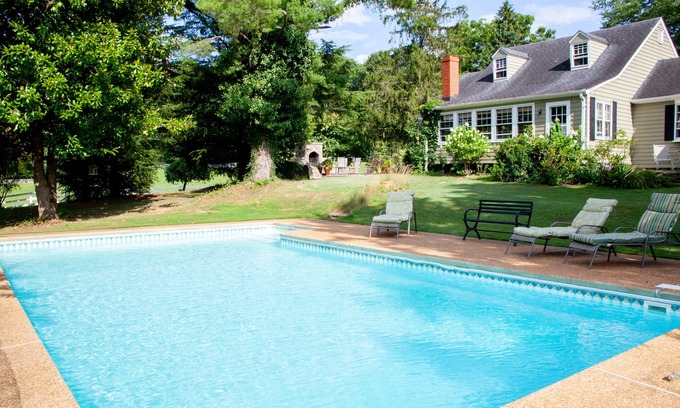Cobham House | Blissful Kismet Cottage | Pool with Mountain Views & Easy Access to C'ville