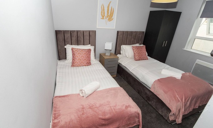 Blackpool Apartment | Bloomfield Apartment 4 (Rear of Building)