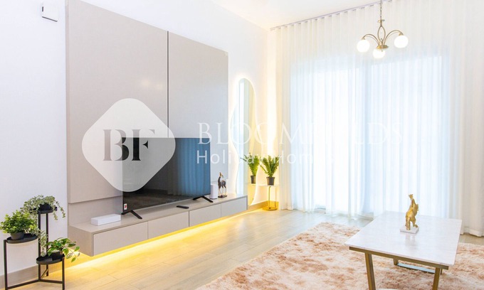 Al Raha Beach Apartment | Bloomfields Charming 1-BR Retreat in Yas Island Water’s Edge