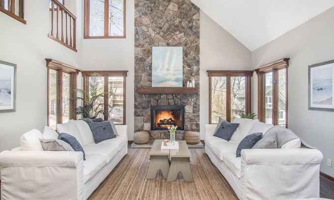Macatawa House | Blue Anchor Beach Home ⚓︎ Private Beach Access ⚓︎ Ample Parking ⚓︎ Lake Views