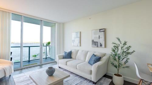 Edgewood Apartment | Blue Harbour Amazing views 5 min downtown