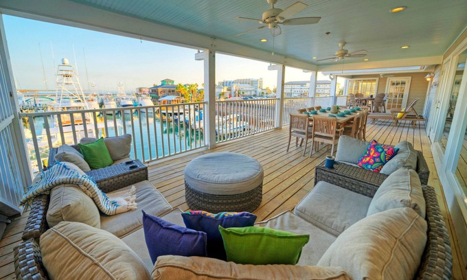 Old Town House | Blue Marlin at Trout Street | Balcony w/Marina Views | Walk to Port A Nightlife