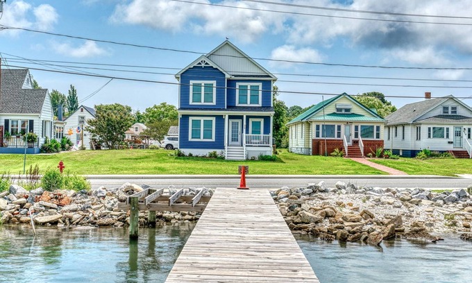 Chincoteague House | Blue Marlin - Pet friendly w/Private Dock!