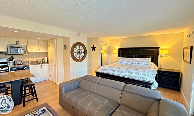 Craigleith House | Blue Mountain at your Door Step