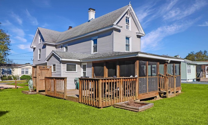 Chincoteague House | Blue Point - Pet friendly w/Outdoor shower!