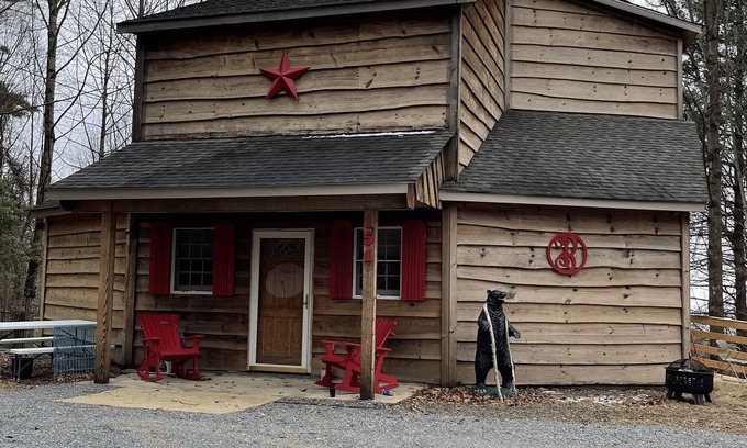Fancy Gap Cabin | Blue Ridge Cabin Hideaway