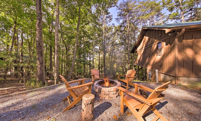 Blue Ridge Cabin | Blue Ridge Hideaway w/Fire Pit & Mtn Views!