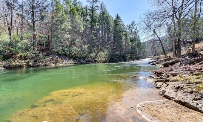 Blue Ridge Cabin | Blue River Charming cabin access to river, Blue Ridge.