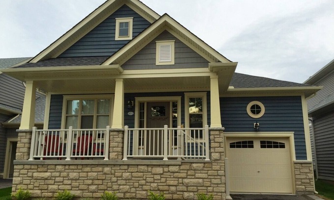 Crystal Beach House | Blue Skies Beach House (Long term stays available Nov-April)