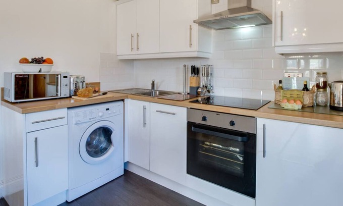 Llanrhidian Higher House | Bluebell Cottage in the beautiful Gower