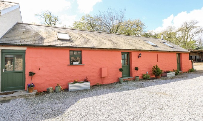 Haverfordwest Cottage | BLUEBERRY COTTAGE, character holiday cottage in Haverfordwest