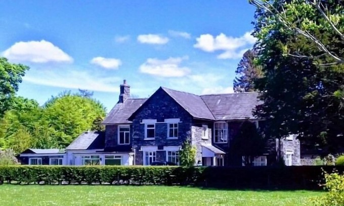 Coniston House | Bluebird Lodge and Waterhead Apartment