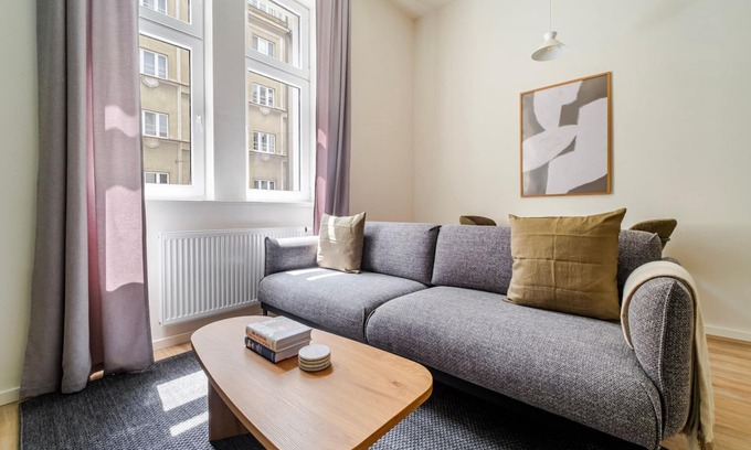 Prague 7 Apartment | Blueground | Holešovice, city view, nr Vltava (PRG-51)