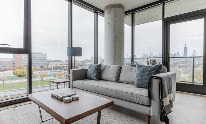 Illinois Medical District Apartment | Blueground | Medical District 2bd apartment