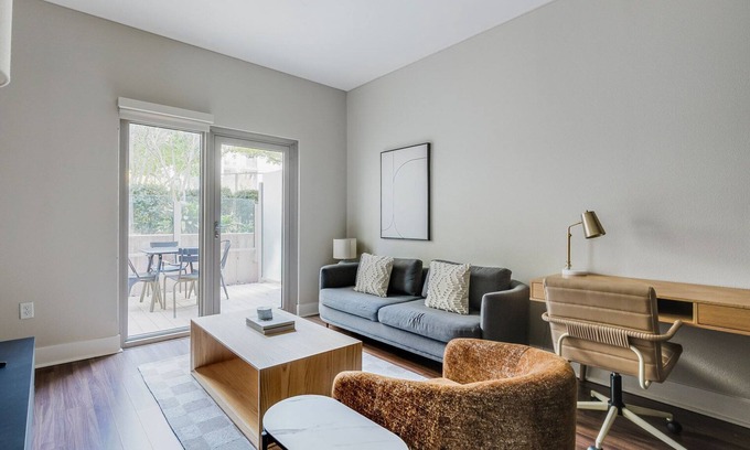 Mission Bay Apartment | Blueground | Mission Bay, pool & w/d, nr museum
