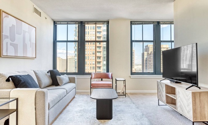 Aurora Highlands Apartment | Blueground | Pentagon City, pool, nr Arlington Cemetery