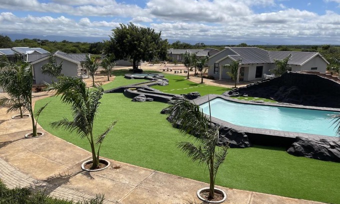 Louis Trichardt Cabin | Bluewave Farm Villa