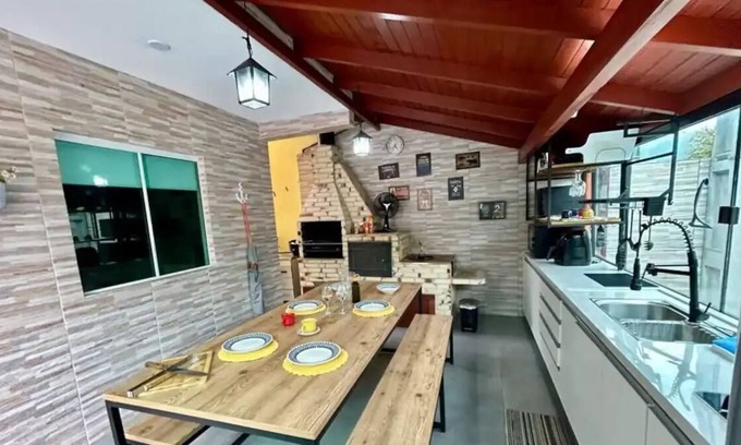 Barra da Lagoa House | BnB Praia Mole e Barra da Lagoa -piscina-churrasco