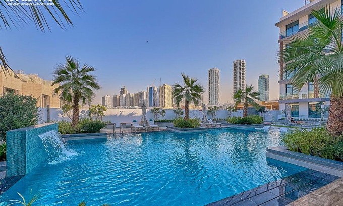 Jumeirah Village Circle Apartment | bnbmehomes - Oxford Terraces