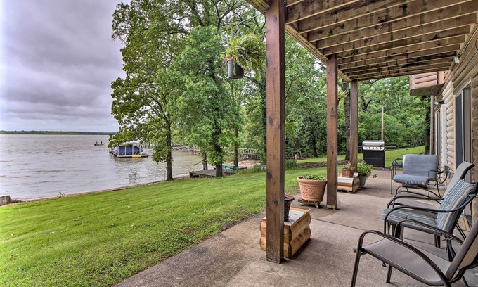 Dennis Apartment | Boat Dock & Fire Pit: 'Sunset Cove' Lakefront Gem
