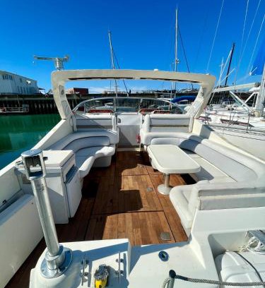 La Rochelle Boat Rental | BOAT PARADISE LA ROCHELLE - Cranchi Méditerranée 40