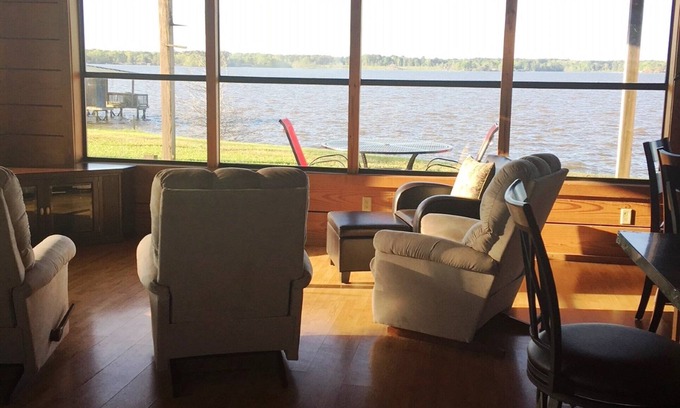 Negreet House | BOAT RAMP*WIFI*SLEEPS 14*PEACEFUL*GREAT VIEW*LEISURE LAKE CABIN 3*