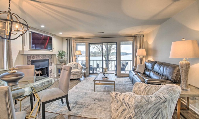 Rockwell Condo | Boat Slip: Lake Hamilton Condo in Hot Springs!