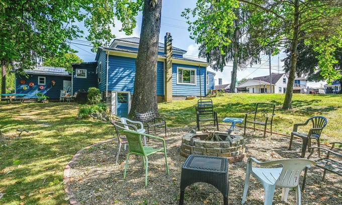 Sherrodsville Cottage | Boat & Unwind! Charming Atwood Lake Farmhouse