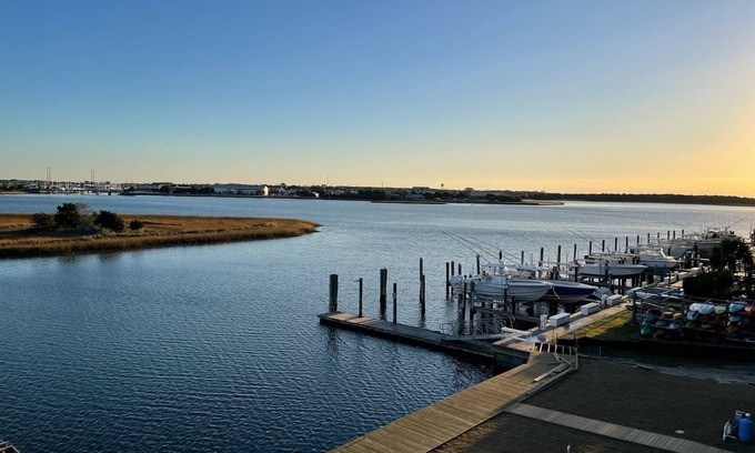 Morehead City House | BOATERS DREAM w/BOAT LIFT! Sandy Turtle is a brand new luxury townhome!