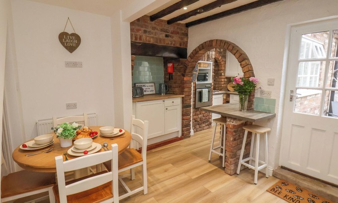 Bridlington Cottage | Bobbies' Retreat, 20 High Street